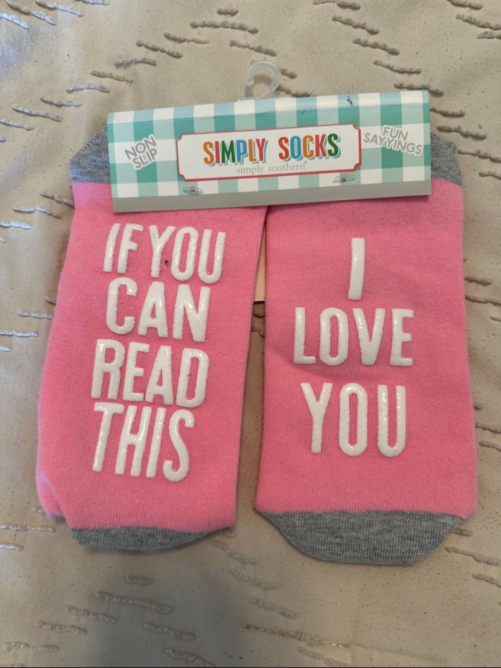 Simply Southern Pink 'If You Can Read This / I Love You' Socks
